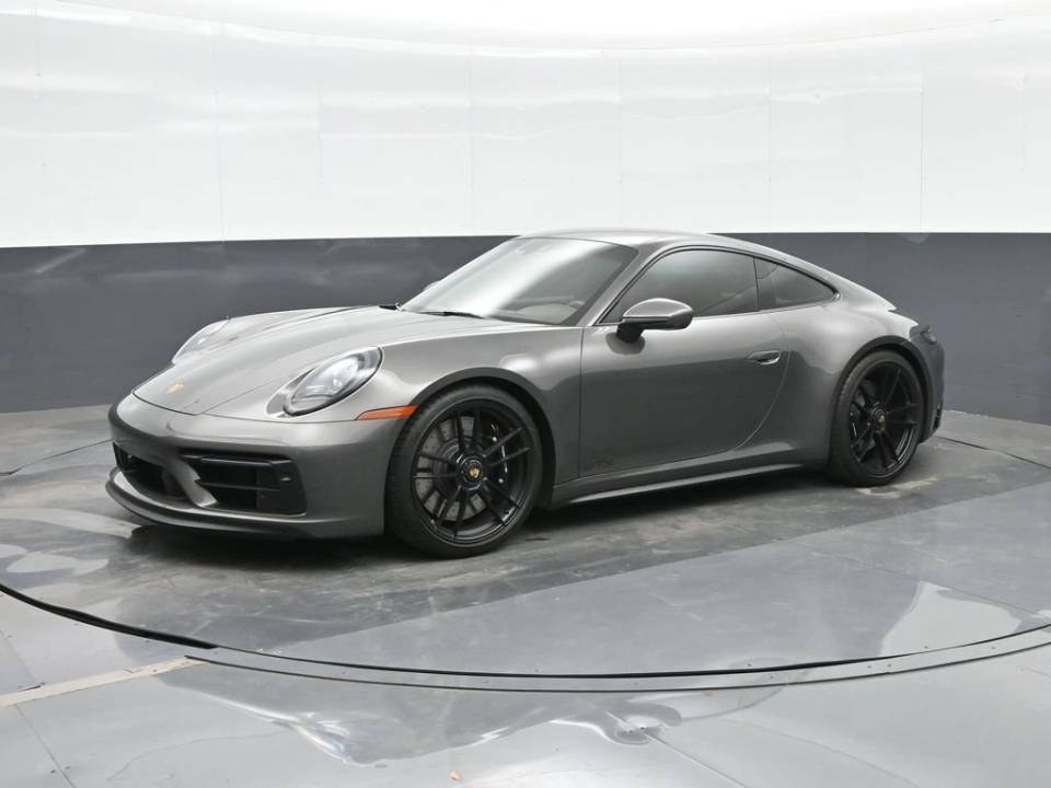 2022 Porsche 911 GTS