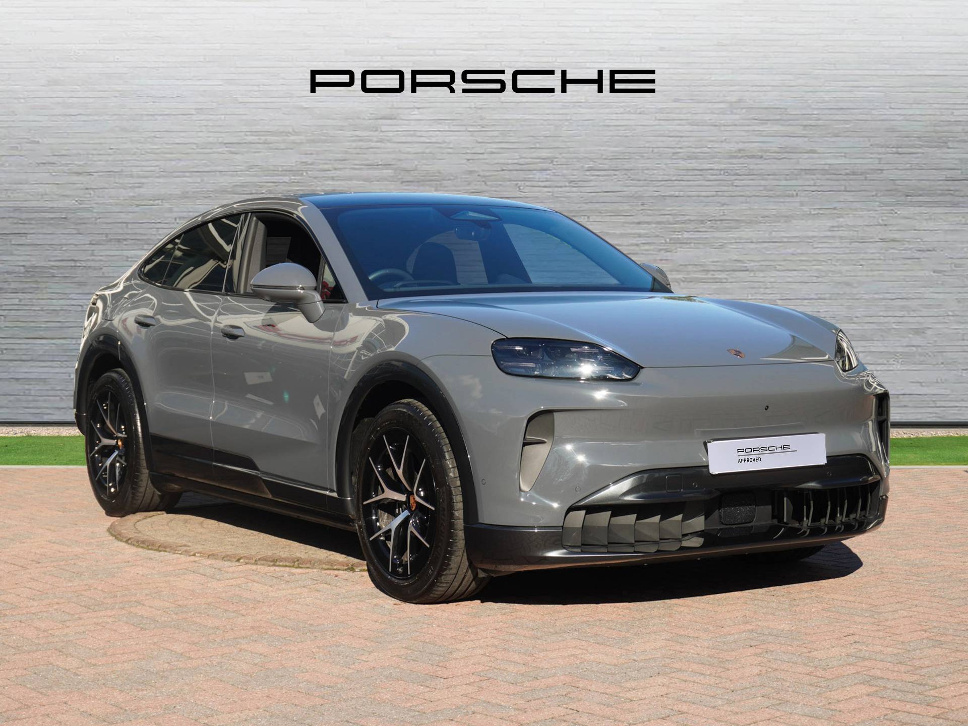 Cayenne Electric Coupé, photo 1 of 63