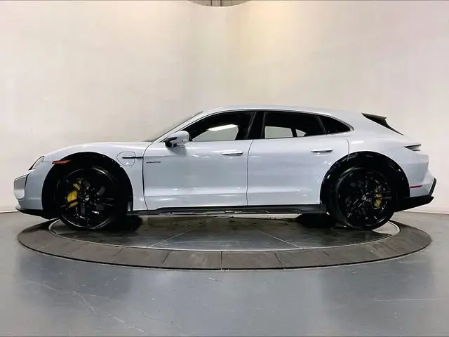 2026 Porsche Taycan Turbo S - Photo 16