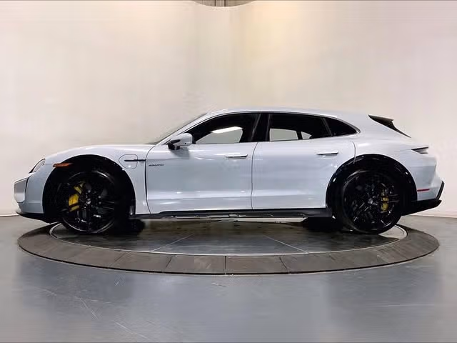 2026 Porsche Taycan Turbo S - Photo 10