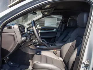 2026 Porsche Cayenne Coup S - Photo 37