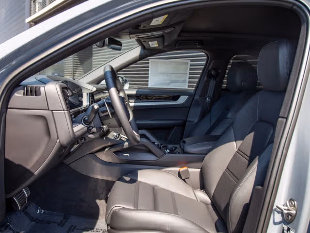 2026 Porsche Cayenne Coup S - Photo 34
