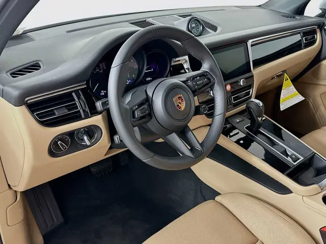 2026 Porsche Macan S - Photo 30