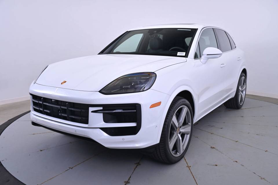 2025 Porsche Cayenne Base