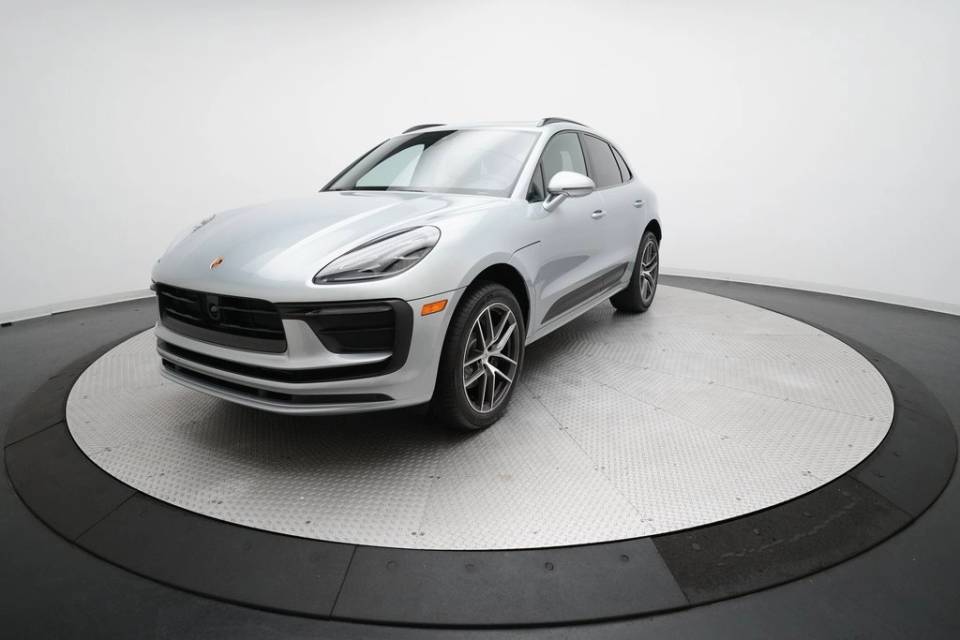 2026 Porsche Macan T