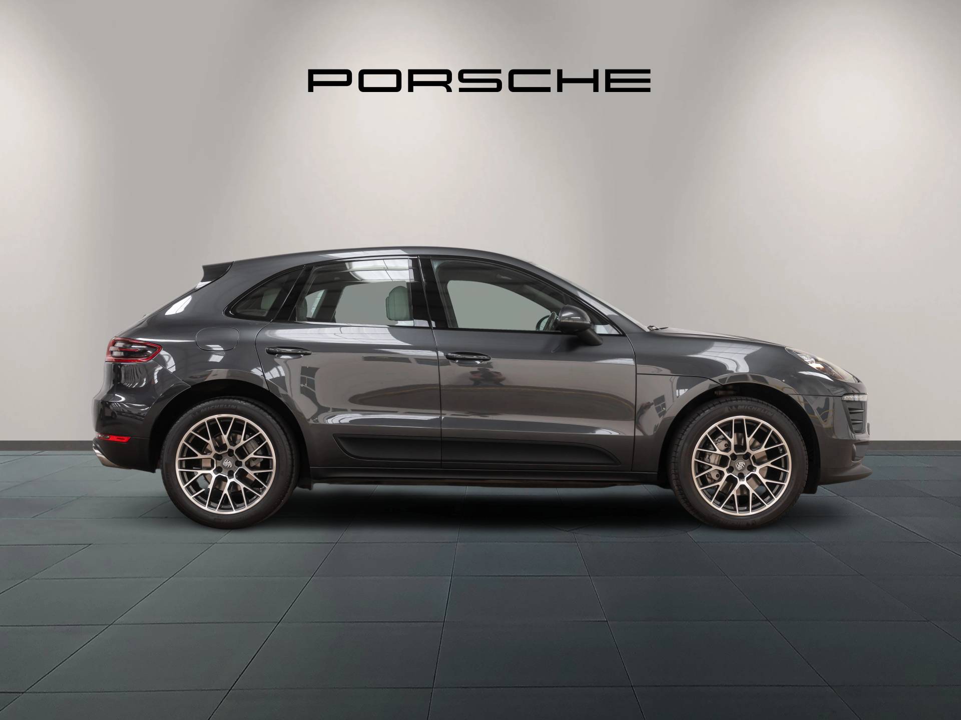 Macan S, photo 2 of 47