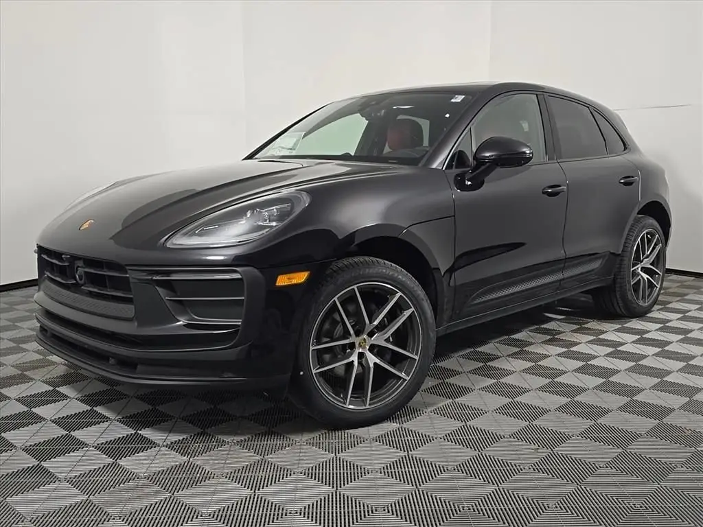 2026 Porsche Macan Base - Photo 8