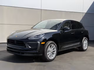 2025 Porsche Macan -'s photo