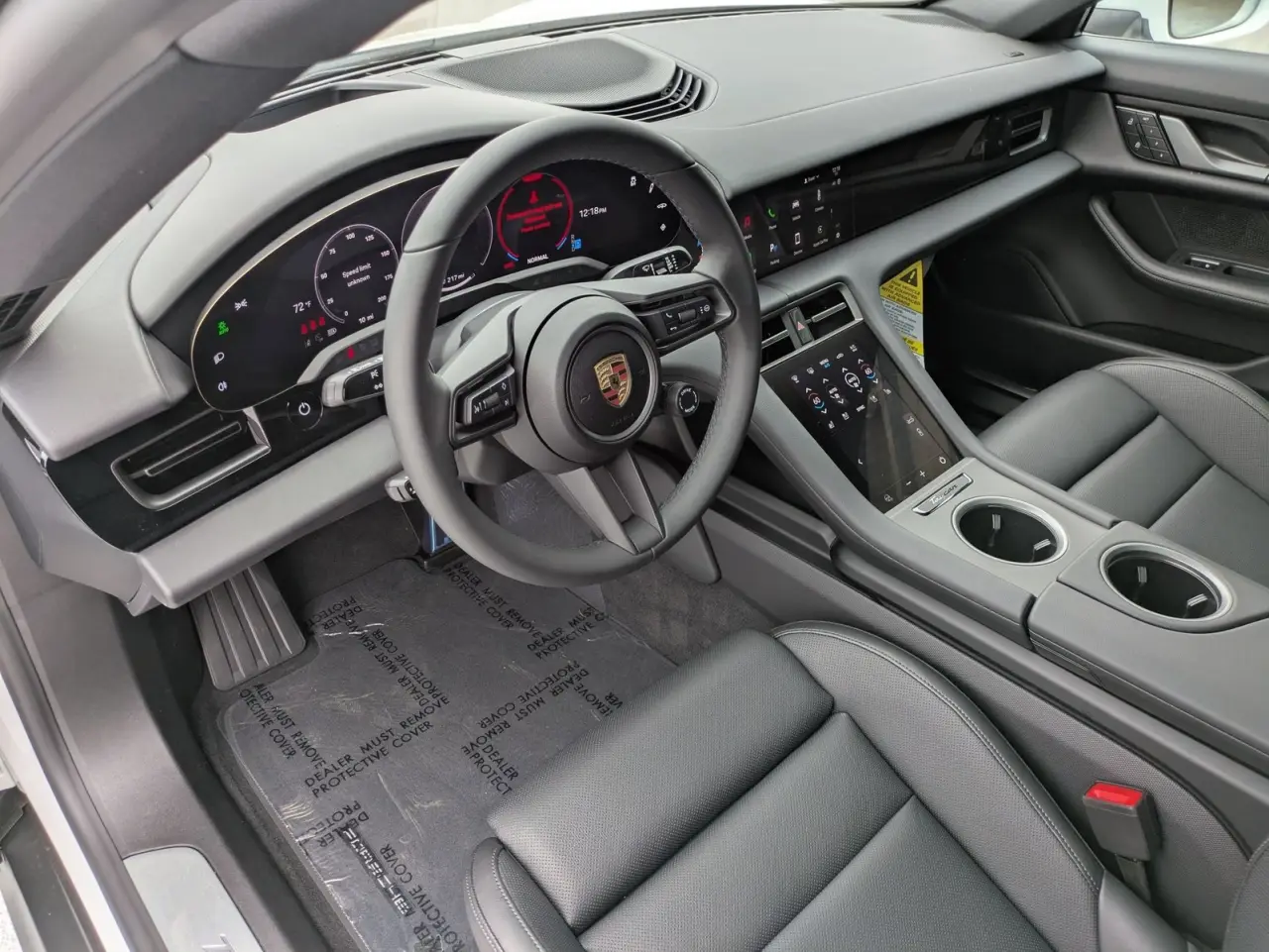 2025 Porsche Taycan Base - Photo 32