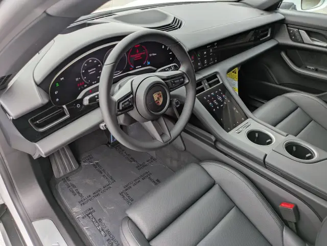2025 Porsche Taycan Base - Photo 30