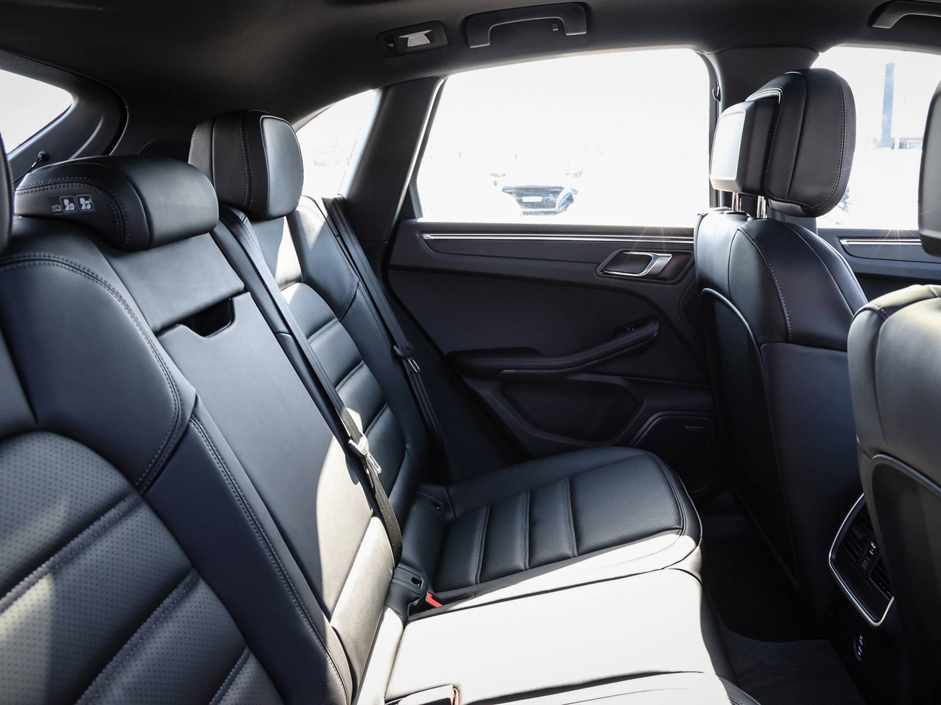 Macan T, photo 36 of 36