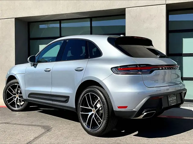 2026 Porsche Macan - Photo 22