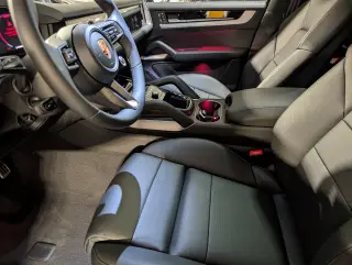 2026 Porsche Cayenne S E-Hybrid - Photo 29
