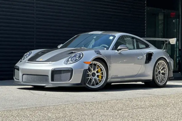 2018 Porsche 911 GT2 RS - Photo 6