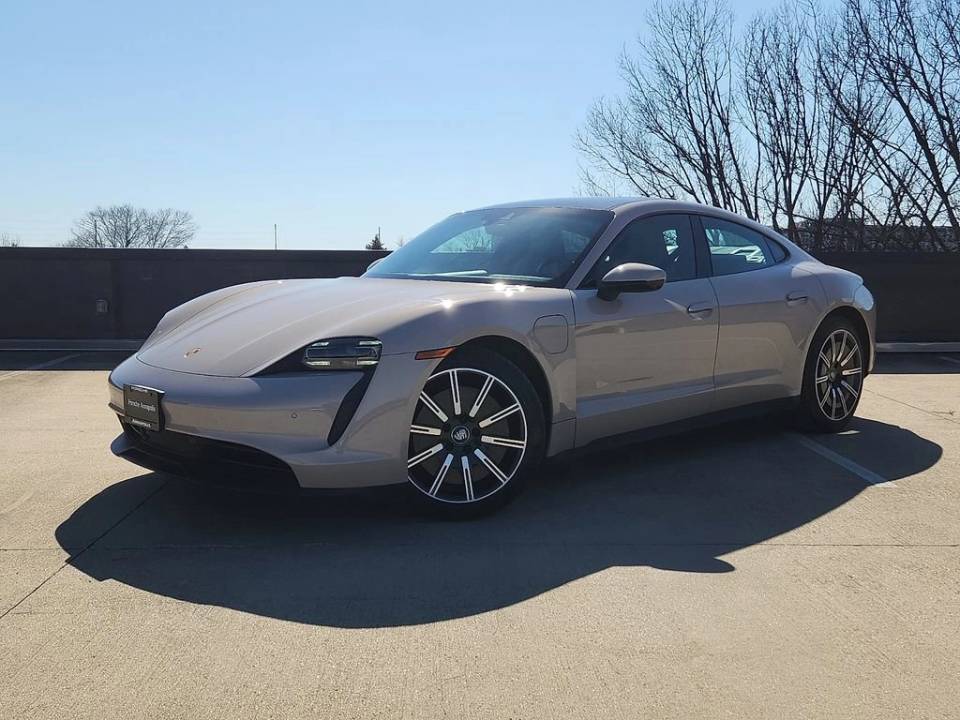 2022 Porsche Taycan Base