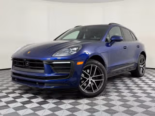 2025 Porsche Macan's photo