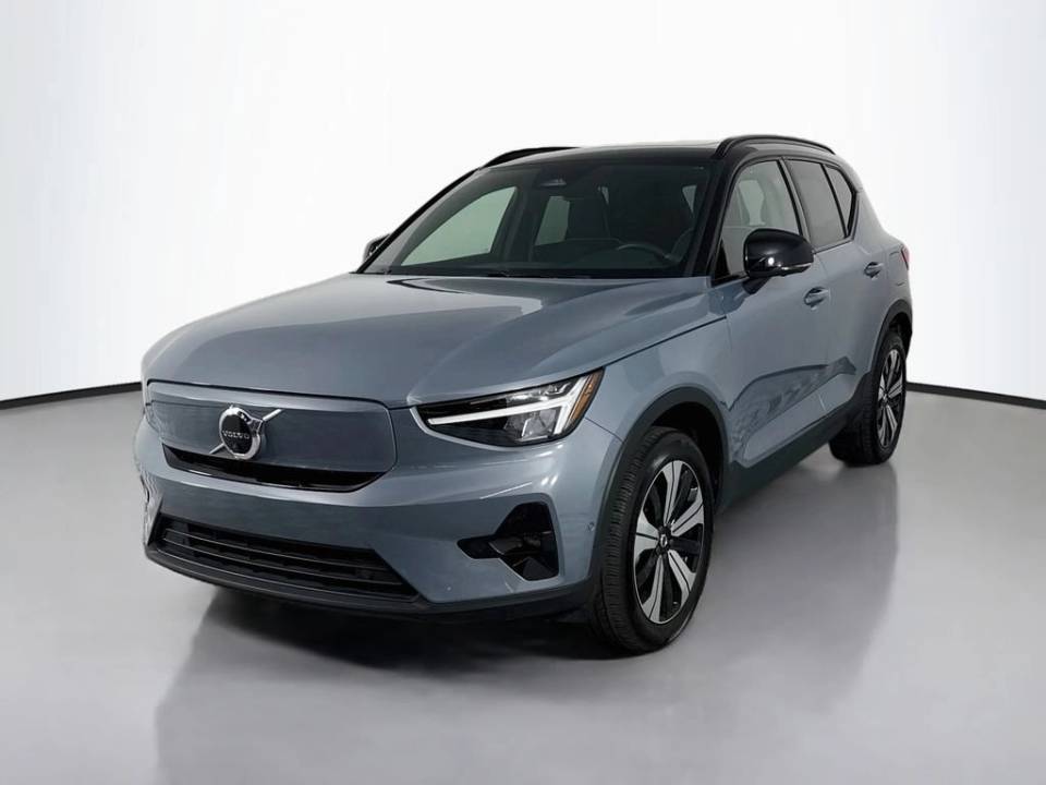 2023 Volvo XC40