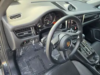 2025 Porsche Macan Base - Photo 29