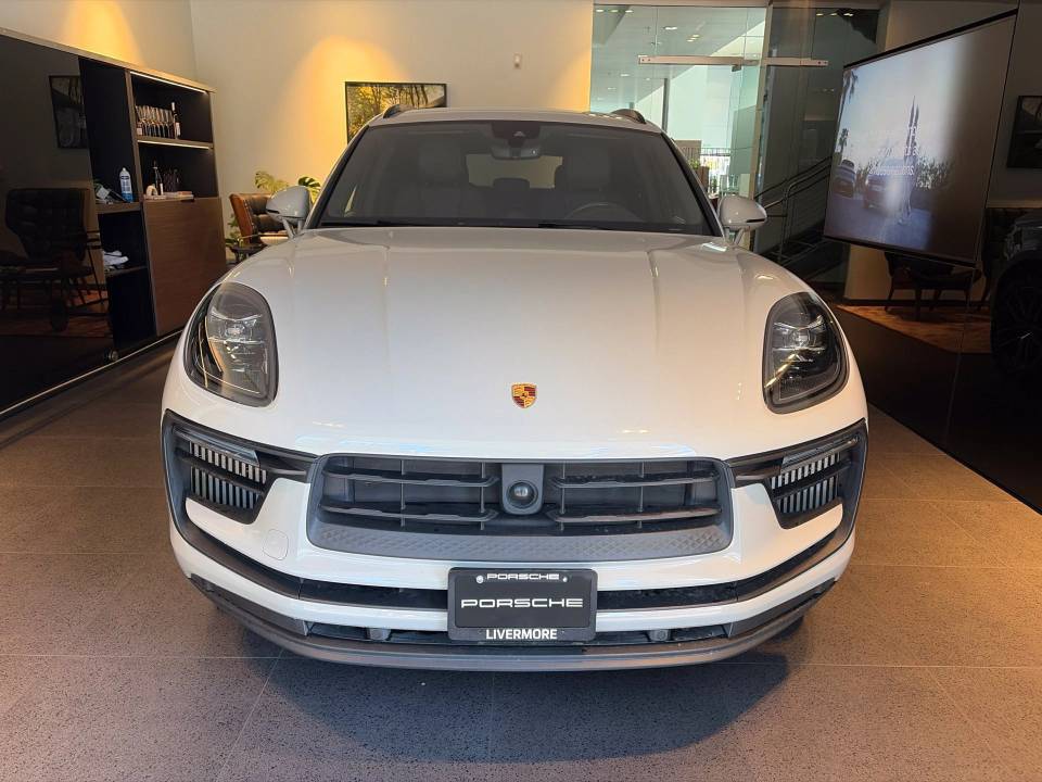 2023 Porsche Macan