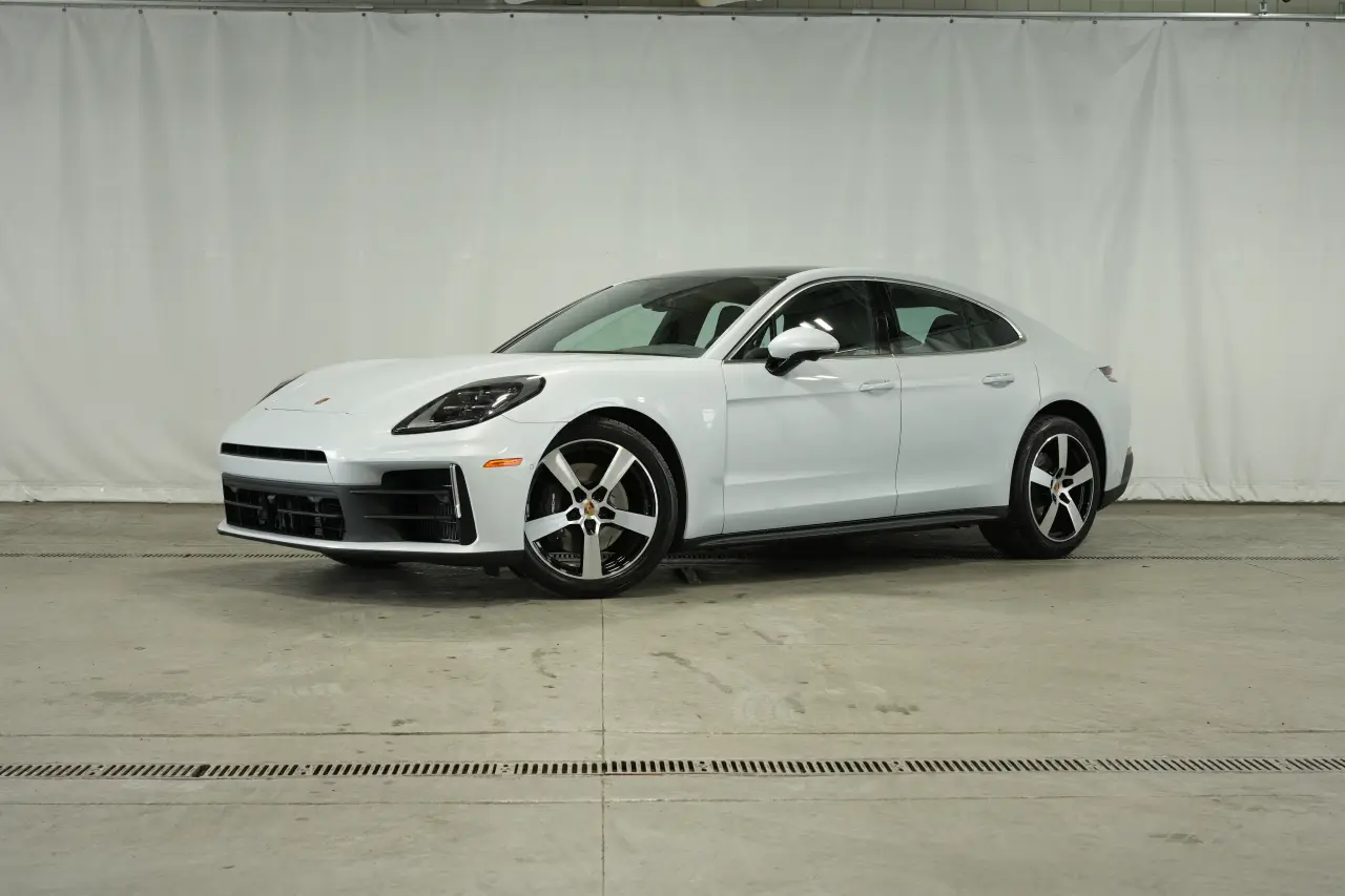 2025 Porsche Panamera Base - Photo 8