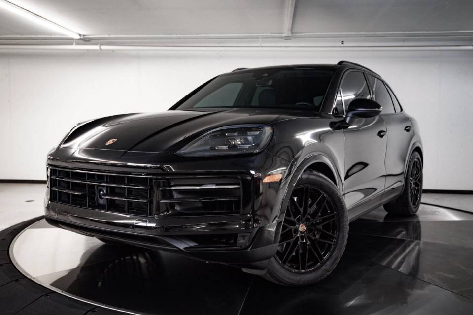 2024 Porsche Cayenne Base