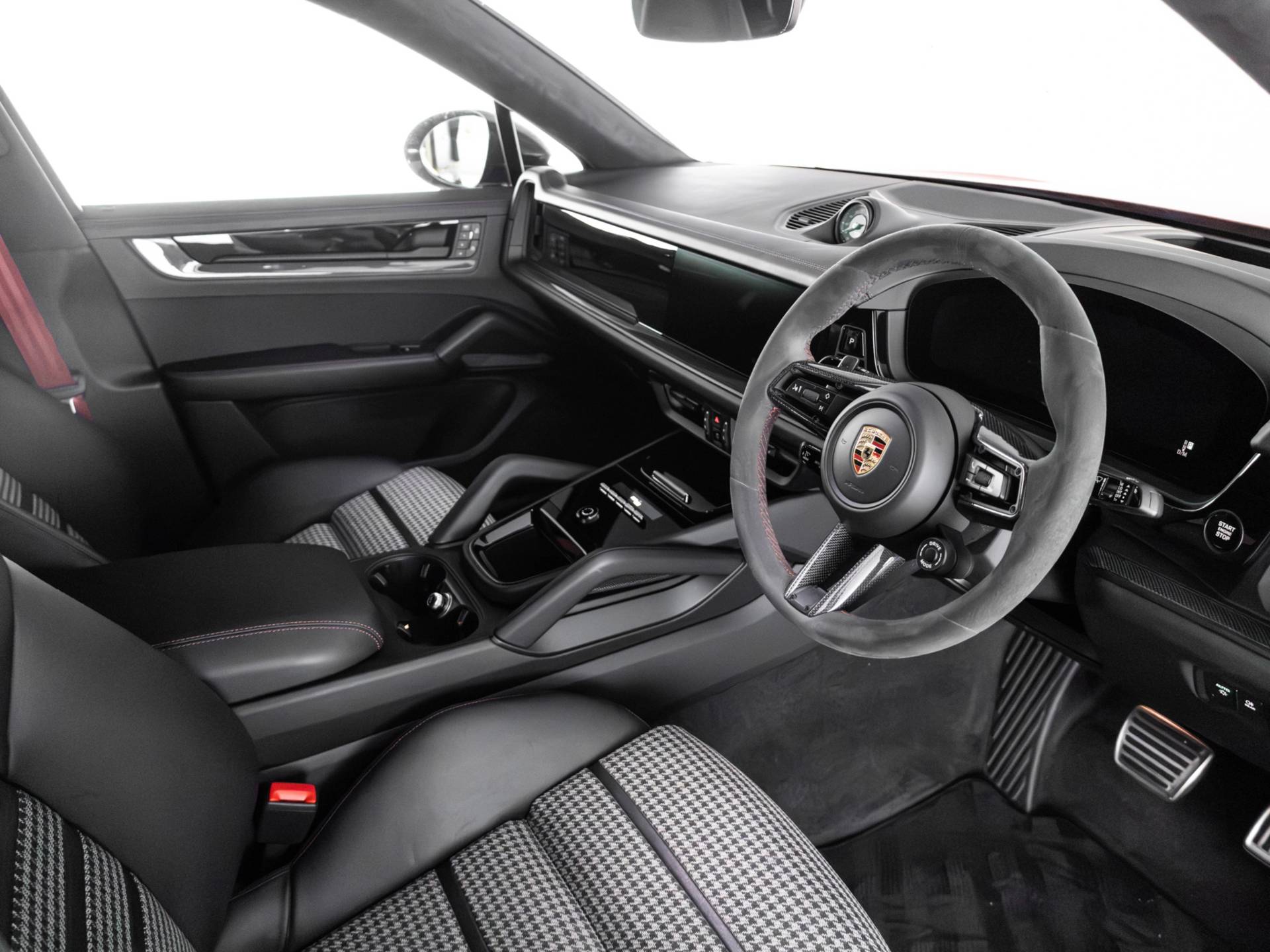 Cayenne GTS Coupé, photo 44 of 44