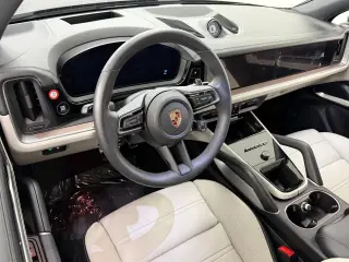 2026 Porsche Cayenne E-Hybrid - Photo 29