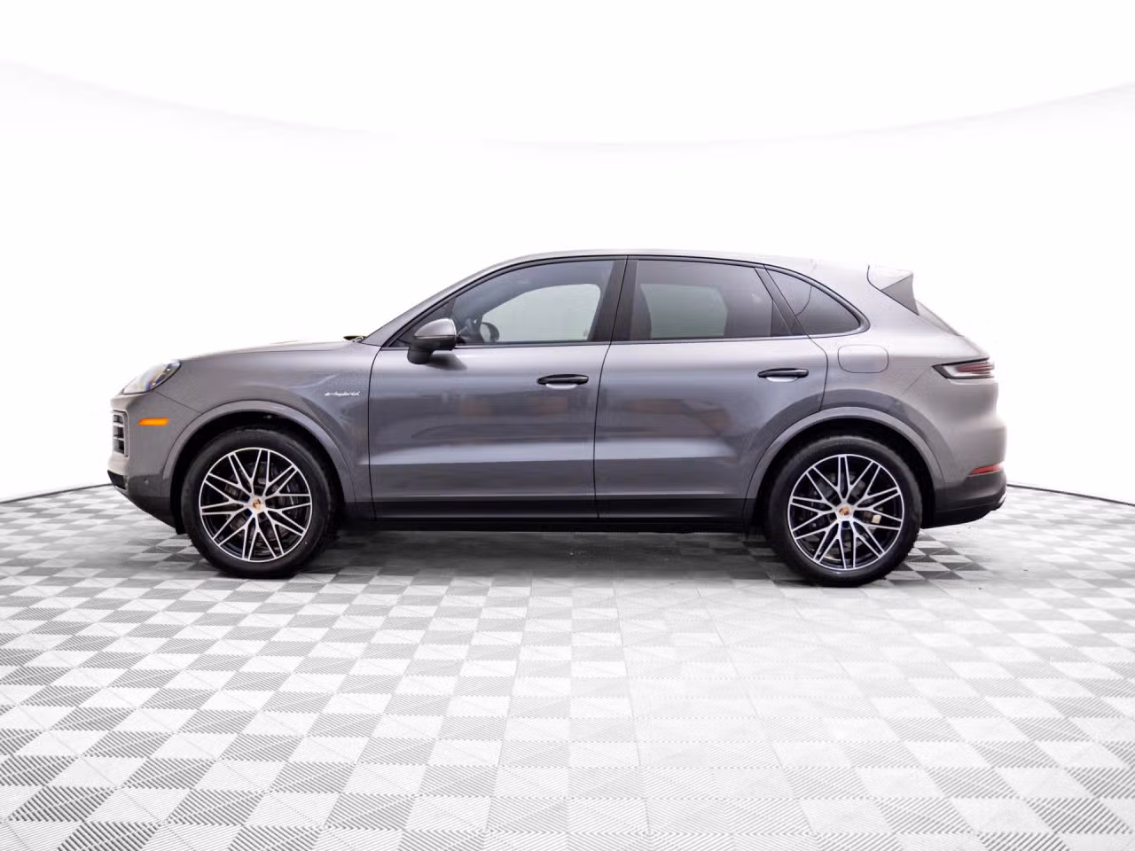 2026 Porsche Cayenne E-Hybrid - Photo 12