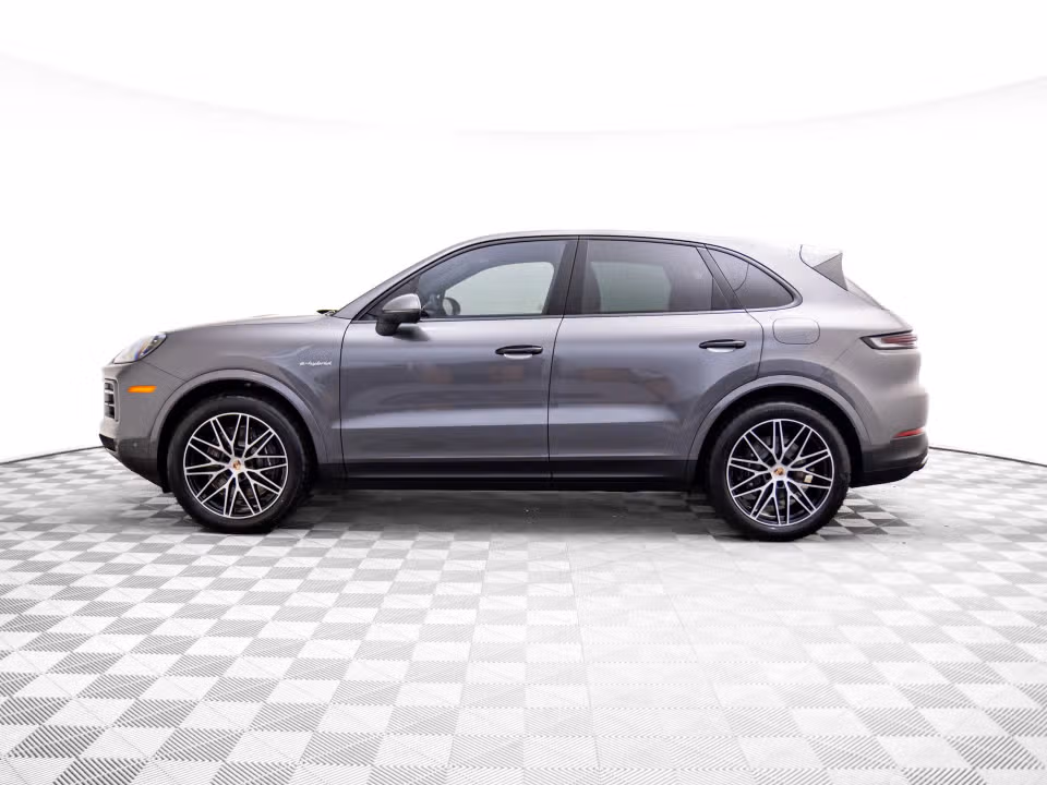 2026 Porsche Cayenne E-Hybrid - Photo 11