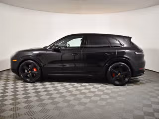 2026 Porsche Cayenne GTS - Photo 9
