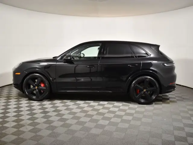 2026 Porsche Cayenne GTS - Photo 14