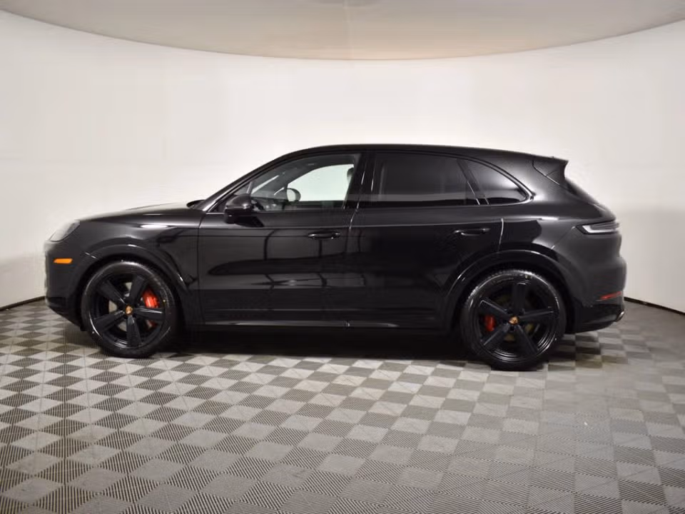 2026 Porsche Cayenne GTS - Photo 11