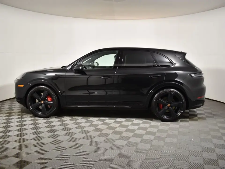 2026 Porsche Cayenne GTS - Photo 15