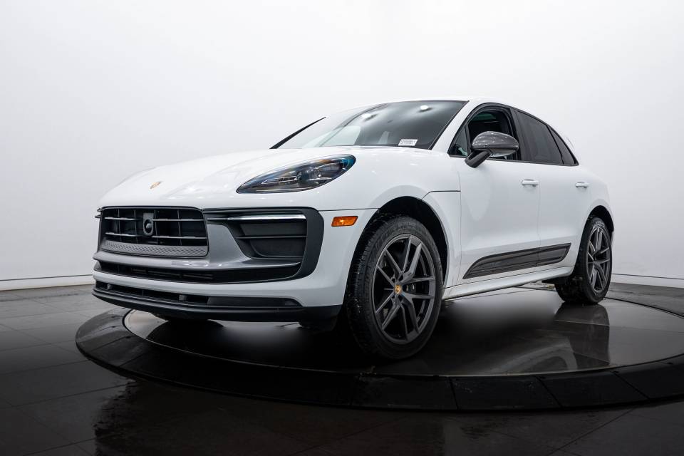 2023 Porsche Macan T