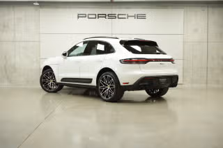 2026 Porsche Macan Base - Photo 17