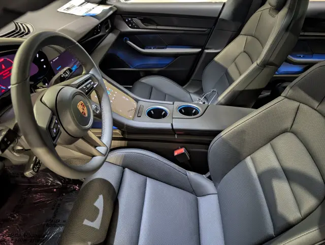 2026 Porsche Taycan Base - Photo 38