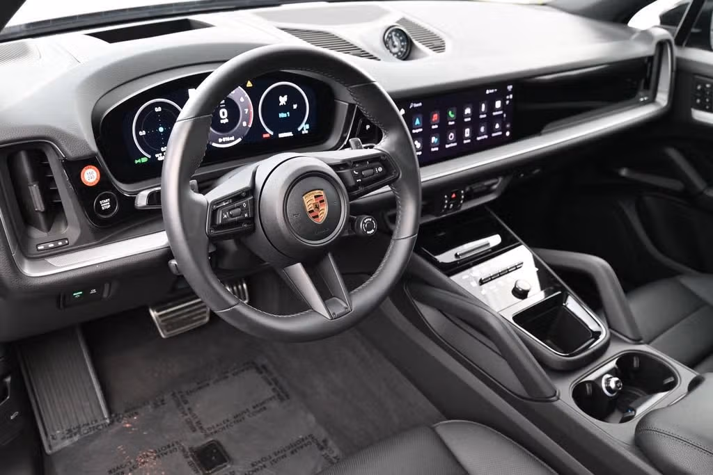 2025 Porsche Cayenne Base - Photo 28