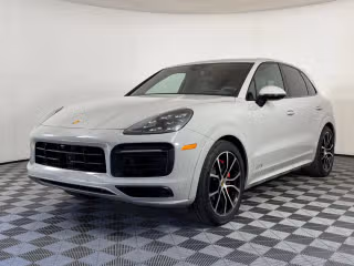 2022 Porsche Cayenne GTS's photo