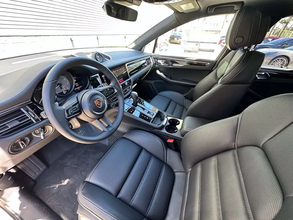 Photo 32