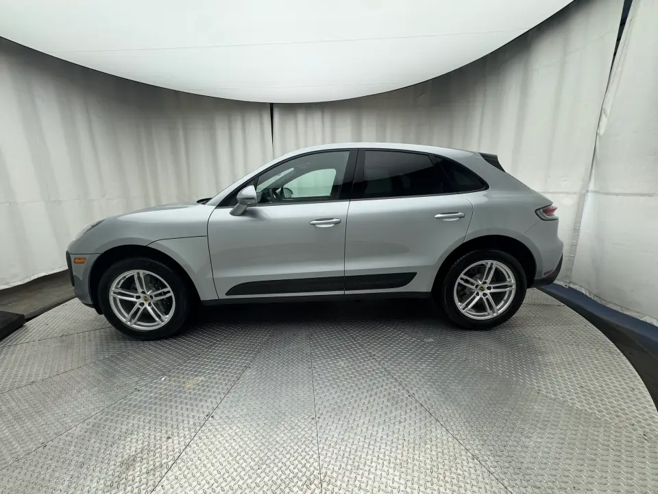 2025 Porsche Macan Base - Photo 15