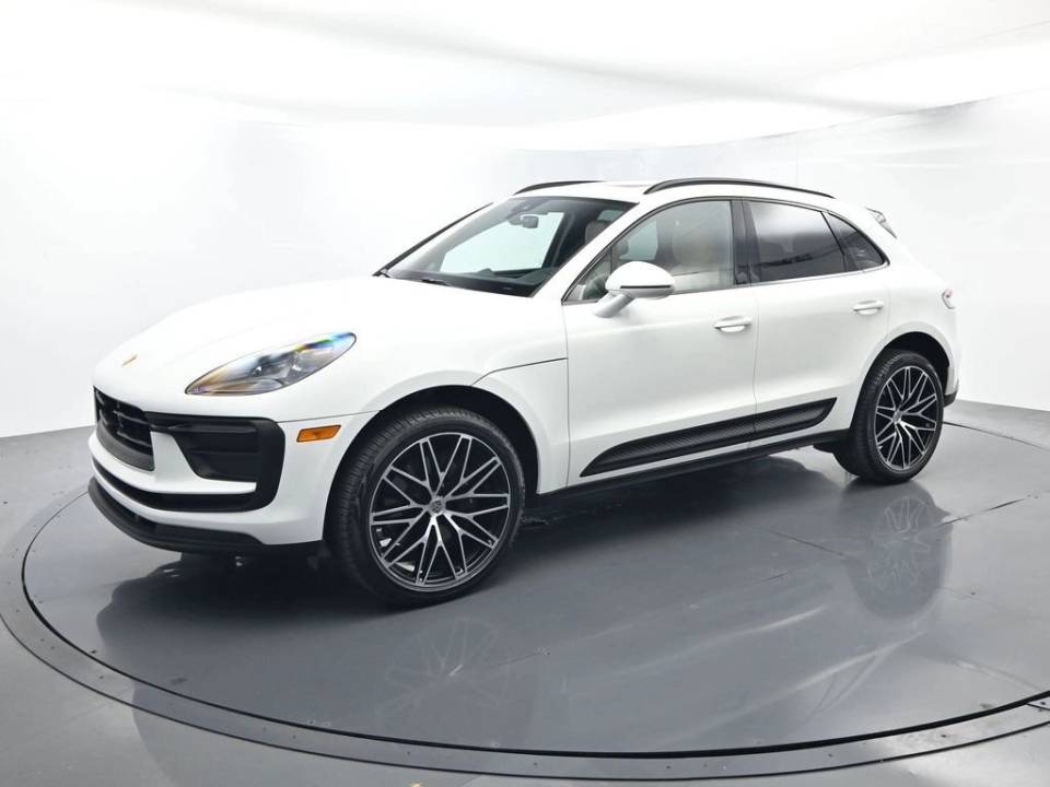 2025 Porsche Macan