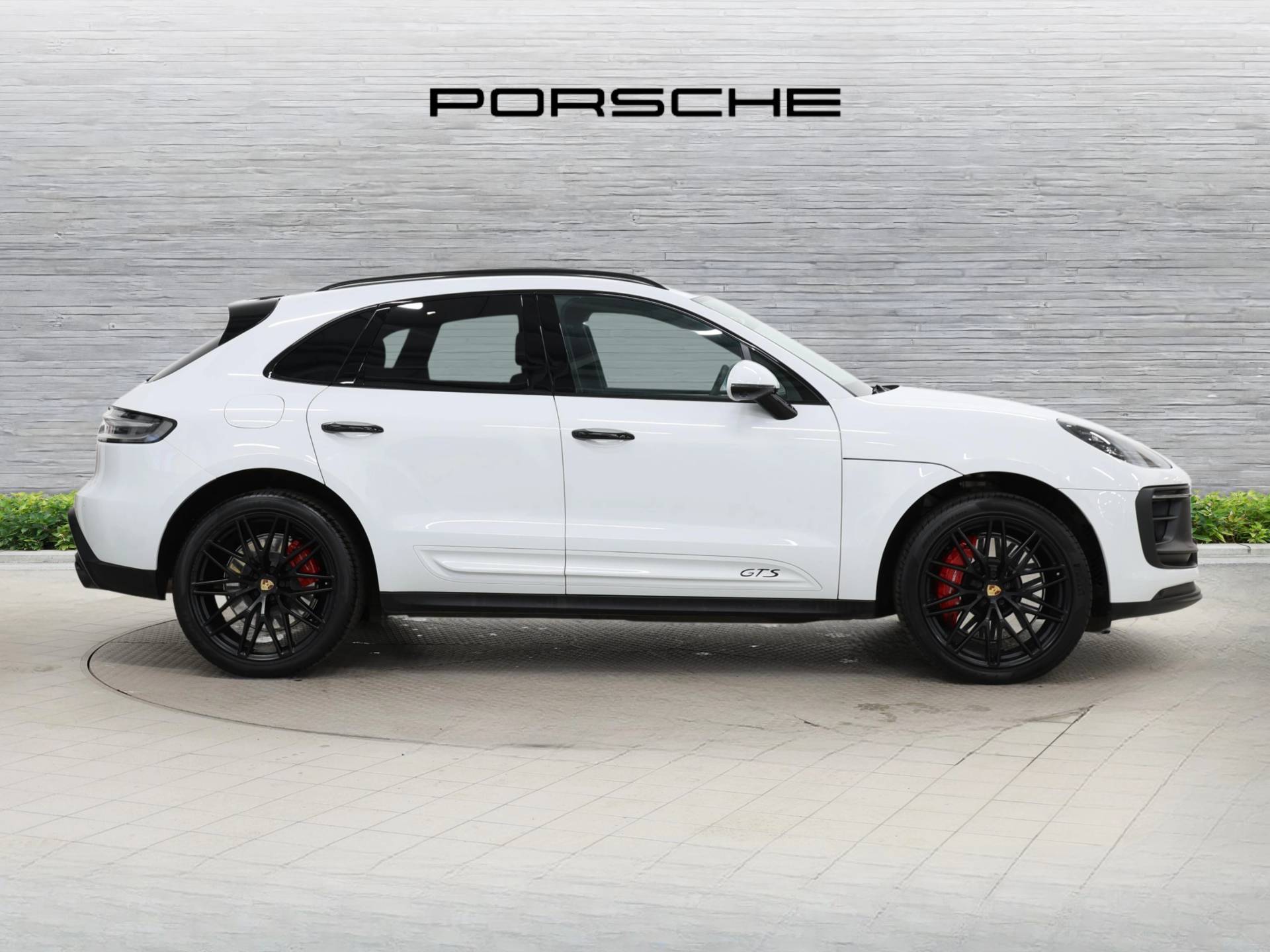 Macan GTS, photo 2 of 51