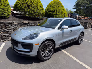 2026 Porsche Macan's photo