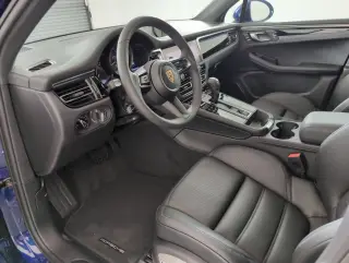 2025 Porsche Macan T - Photo 29