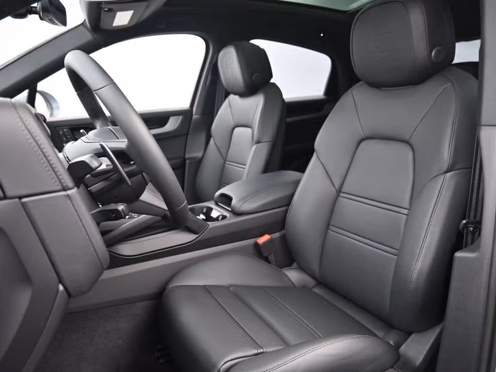 2026 Porsche Cayenne Coup S - Photo 36