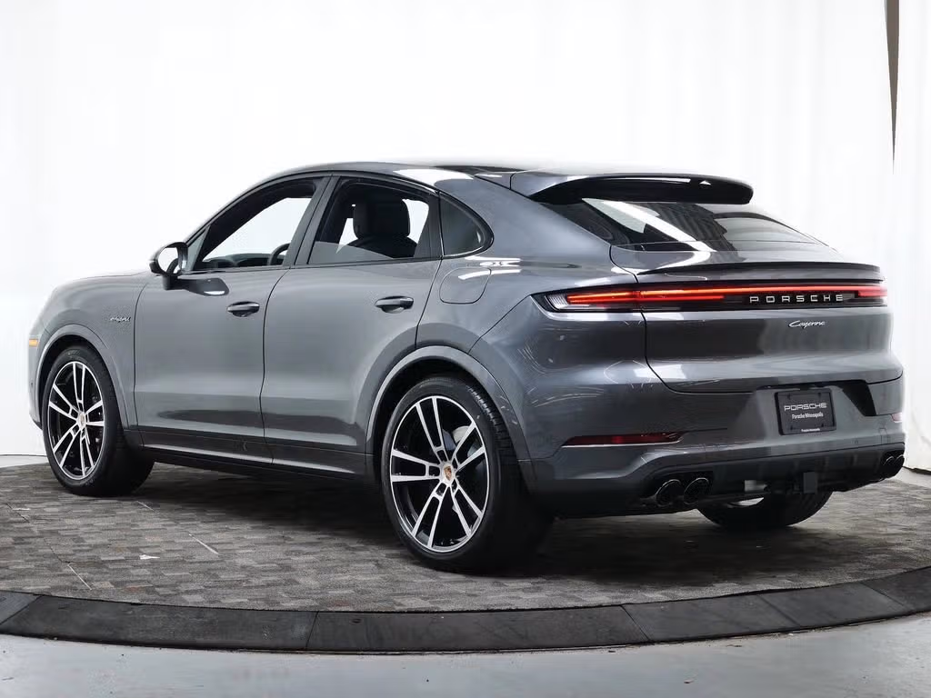 2026 Porsche Cayenne Coup E-Hybrid - Photo 20