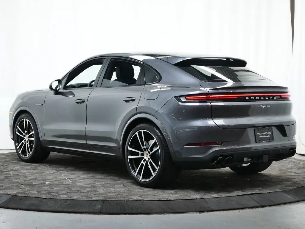 2026 Porsche Cayenne Coup E-Hybrid - Photo 24