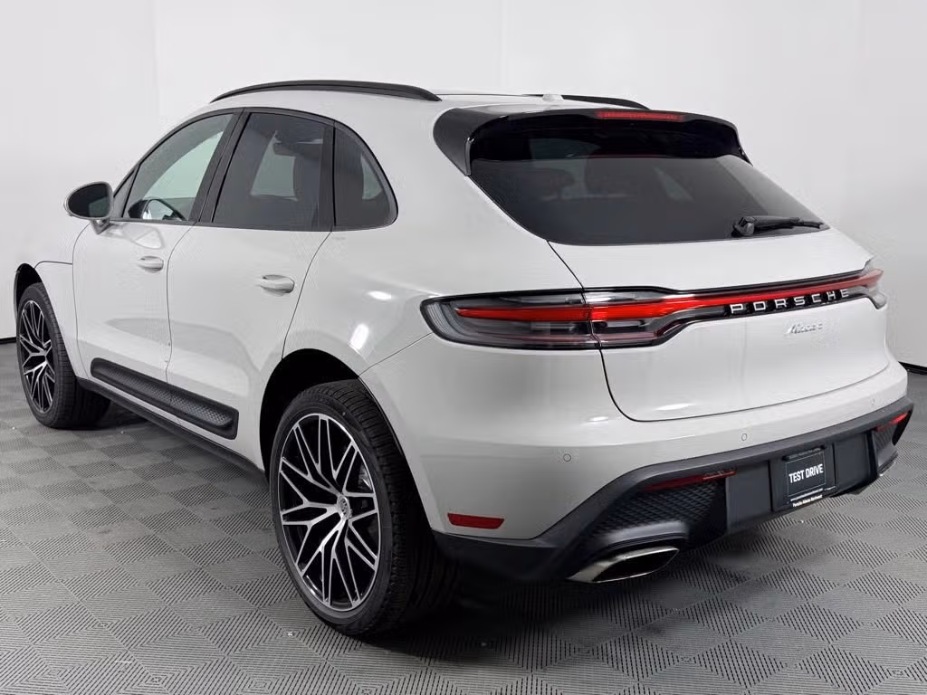 2026 Porsche Macan Base - Photo 20