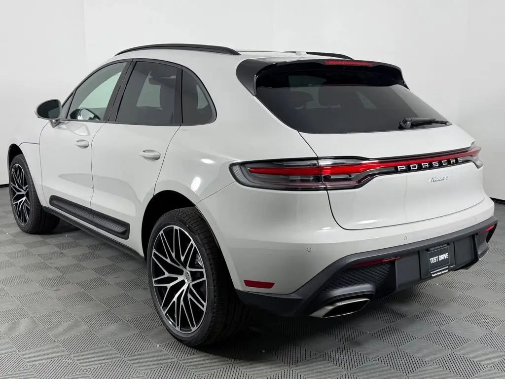2026 Porsche Macan Base - Photo 24