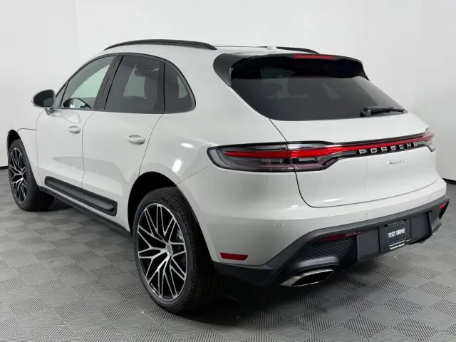 2026 Porsche Macan Base - Photo 22
